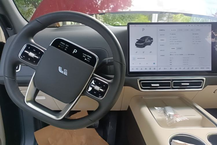 Used Li Auto L7 2023 Pro Model Center Console
