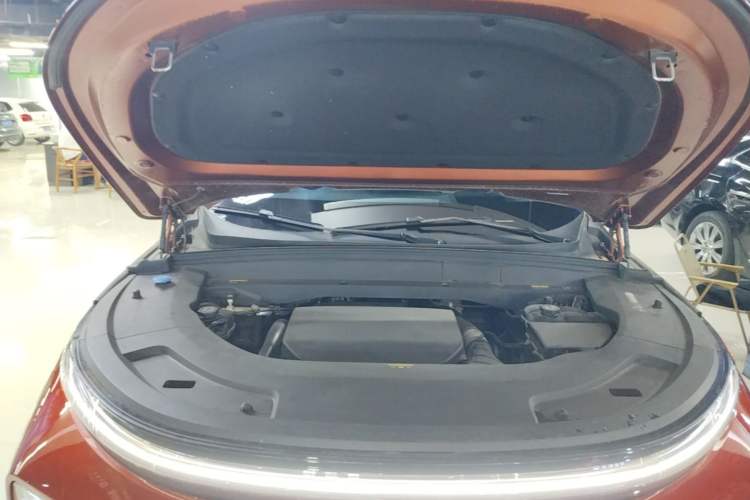 Used Li Auto L7 2023 Pro Model Engine Bay