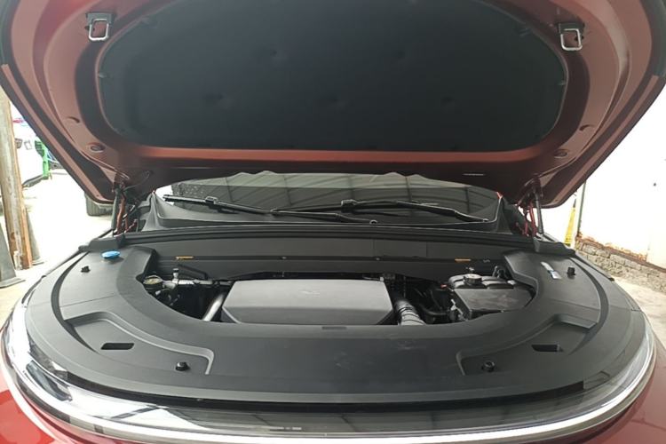Used Li Auto L7 2023 Pro Model Engine Bay