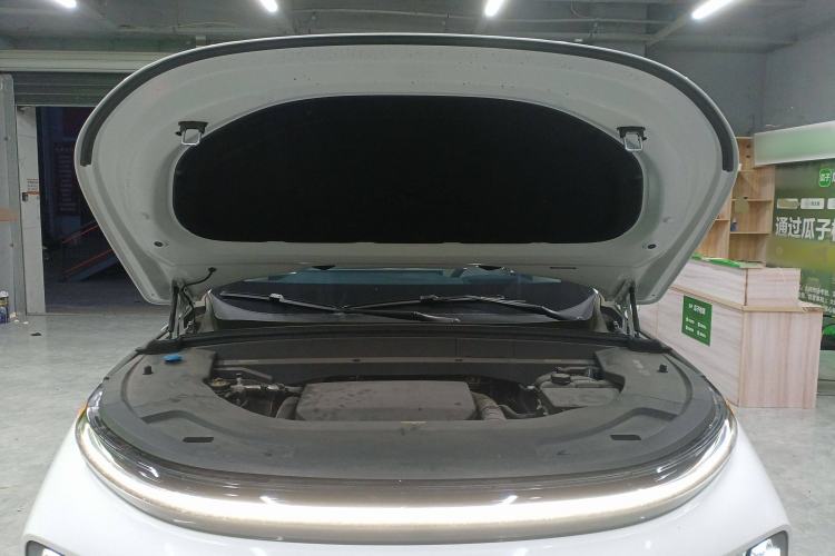 Used Li Auto L7 2023 Pro Model Engine Bay