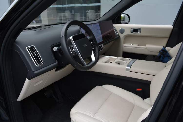 Used Li Auto L7 2023 Pro Model Interior 1