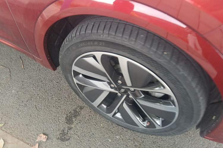 Used Li Auto L7 2023 Max model Right Front Wheel Hub