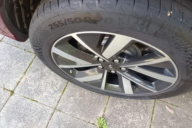 Used Li Auto L7 2023 Pro Model Right Rear Wheel Hub