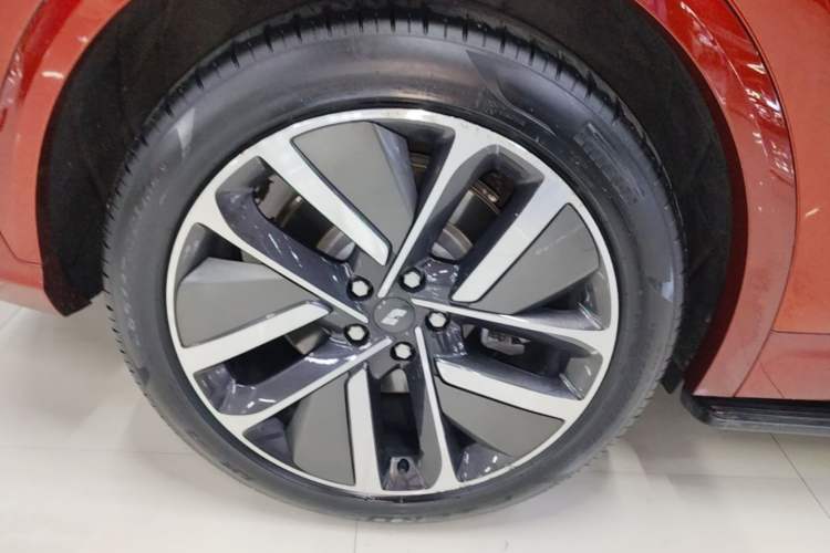 Used Li Auto L7 2023 Pro Model Right Rear Wheel Hub