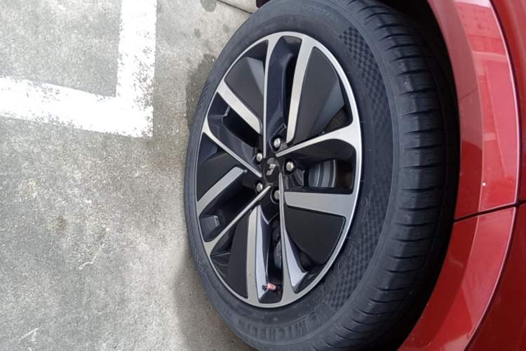 Used Li Auto L7 2023 Max model Right Rear Wheel Hub
