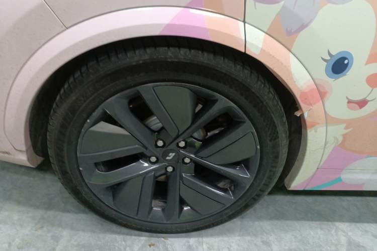 Used Li Auto L7 2023 Pro Model Right Rear Wheel Hub