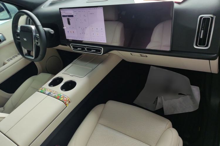 Used Li Auto L7 2023 Pro Model Center Console