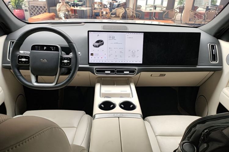 Used Li Auto L7 2023 Pro Model Center Console