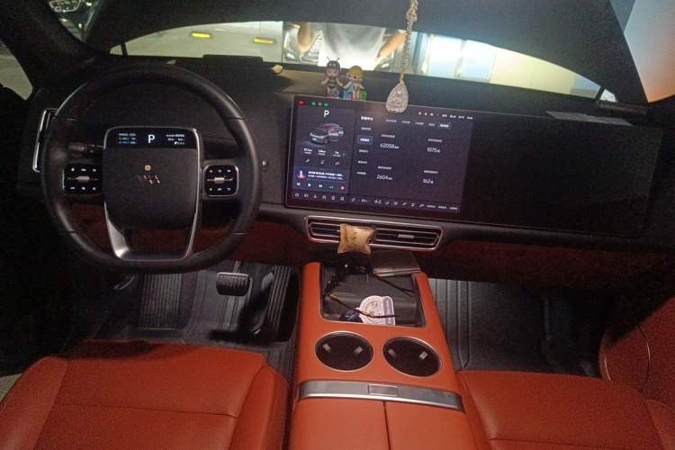 Used Li Auto L7 2023 Pro Model Center Console