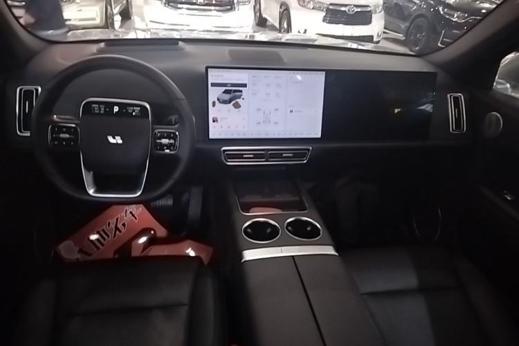 Used Li Auto L7 2023 Pro Model Center Console