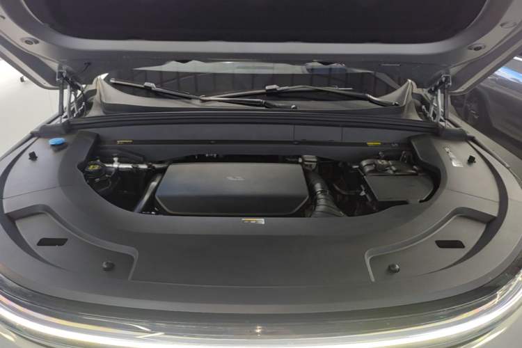 Used Li Auto L7 2023 Max model Engine Bay