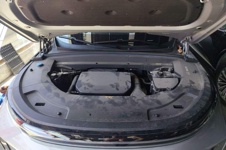 Used Li Auto L7 2023 Air model Engine Bay