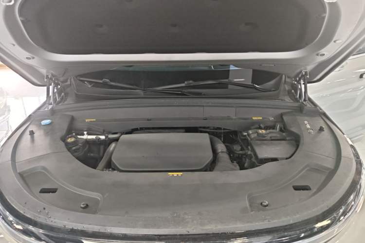 Used Li Auto L7 2023 Pro Model Engine Bay