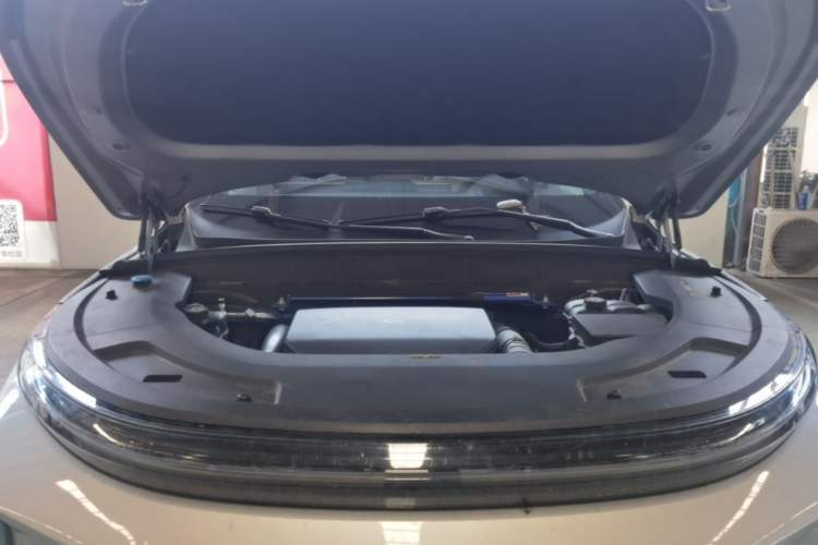 Used Li Auto L7 2023 Pro Model Engine Bay