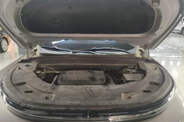 Used Li Auto L7 2023 Pro Model Engine Bay