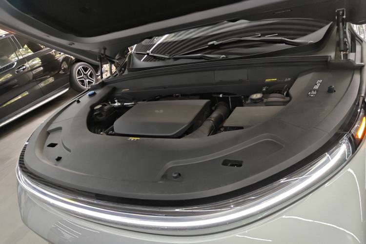 Used Li Auto L7 2023 Pro Model Engine Bay