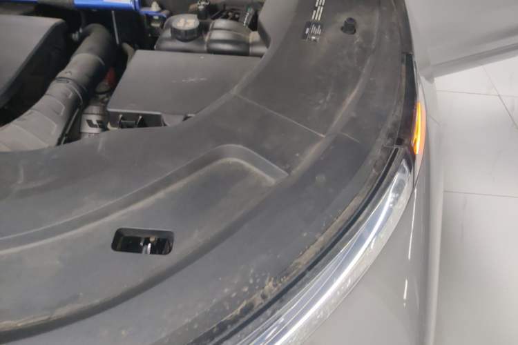 Used Li Auto L7 2023 Pro Model Engine Bay Left