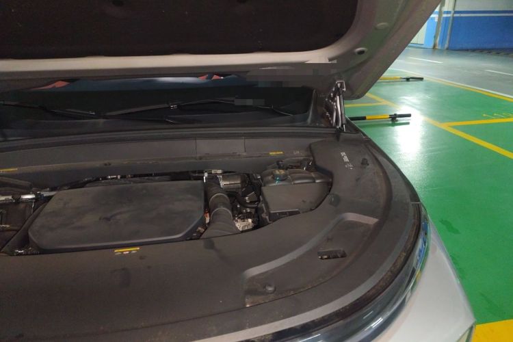 Used Li Auto L7 2023 Pro Model Engine Bay Left