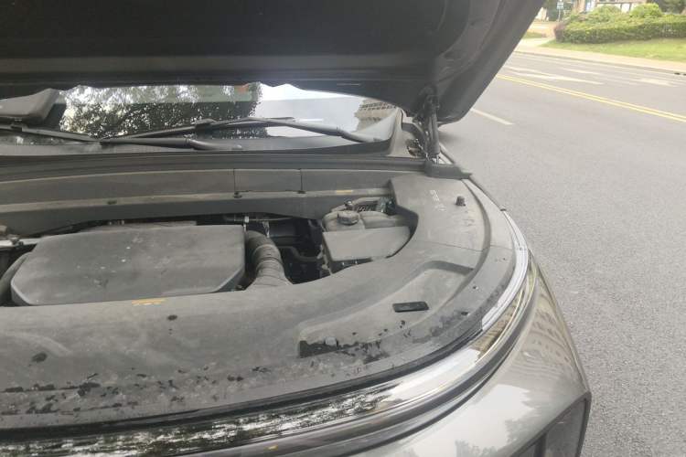 Used Li Auto L7 2023 Pro Model Engine Bay Left