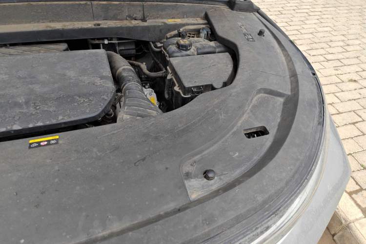 Used Li Auto L7 2023 Pro Model Engine Bay Left