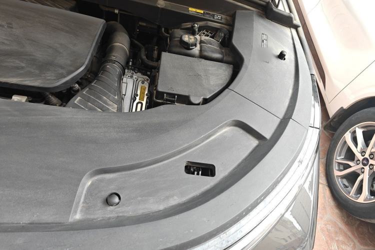 Used Li Auto L7 2023 Pro Model Engine Bay Left