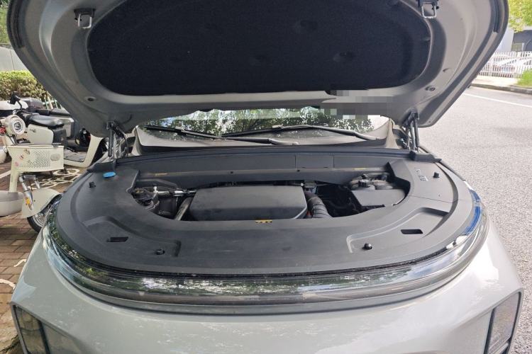 Used Li Auto L7 2023 Pro Model Engine Bay