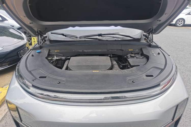 Used Li Auto L7 2023 Pro Model Engine Bay