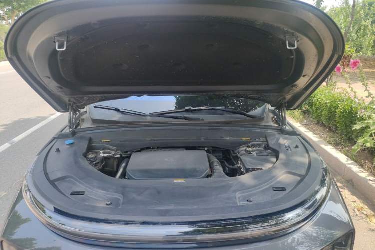 Used Li Auto L7 2023 Pro Model Engine Bay
