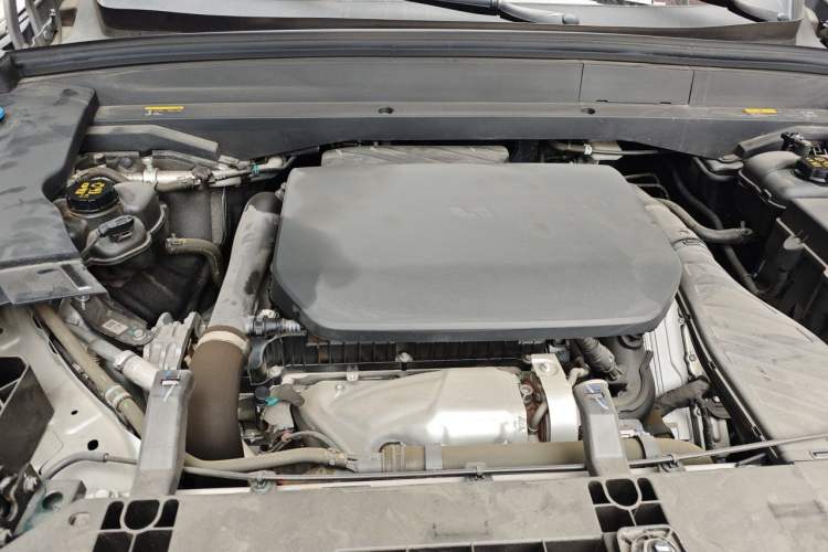Used Li Auto L7 2023 Pro Model Engine Bay