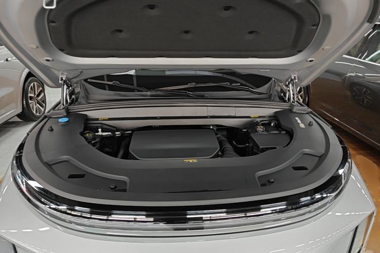 Used Li Auto L7 2023 Pro Model Engine Bay