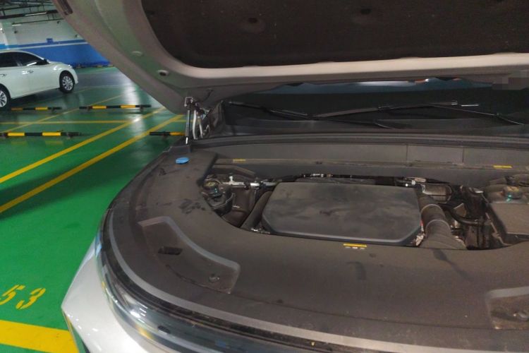 Used Li Auto L7 2023 Pro Model Engine Bay Right