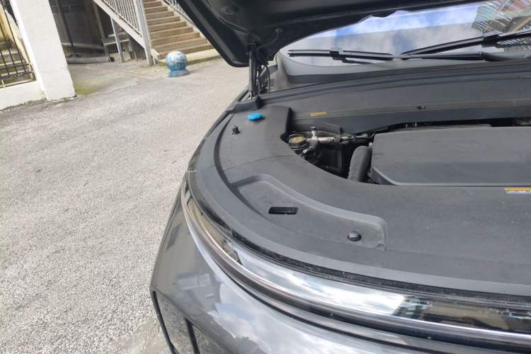 Used Li Auto L7 2023 Air model Engine Bay Right