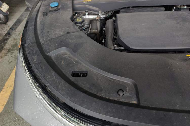 Used Li Auto L7 2023 Pro Model Engine Bay Right