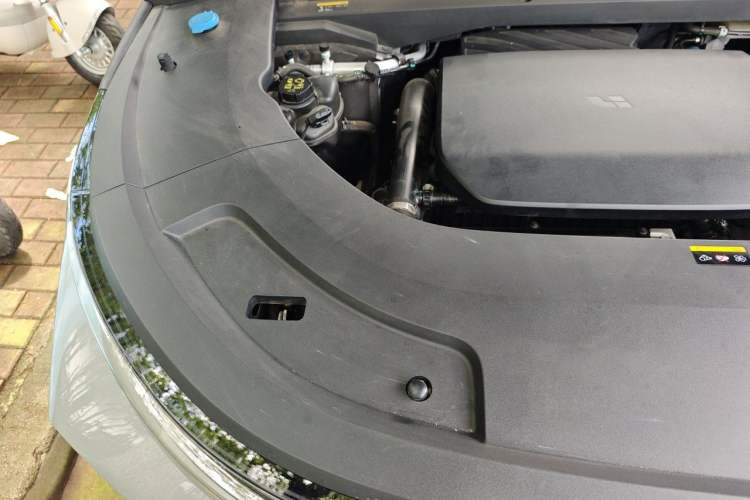 Used Li Auto L7 2023 Pro Model Engine Bay Right