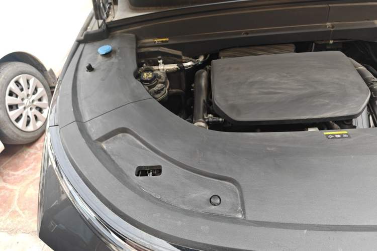 Used Li Auto L7 2023 Pro Model Engine Bay Right