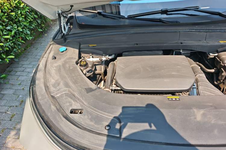 Used Li Auto L7 2023 Air model Engine Bay Right