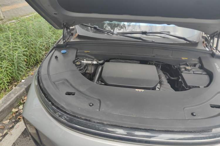 Used Li Auto L7 2023 Pro Model Engine Bay Right
