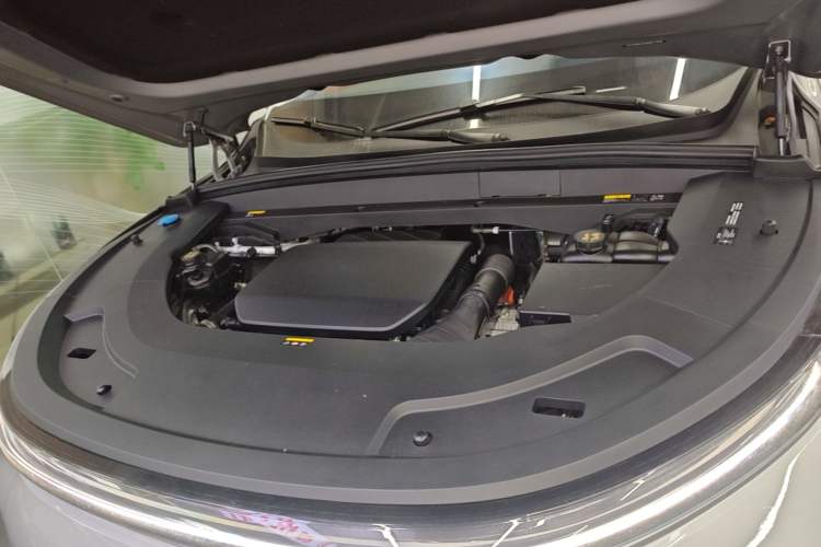 Used Li Auto L7 2023 Air model Engine Bay