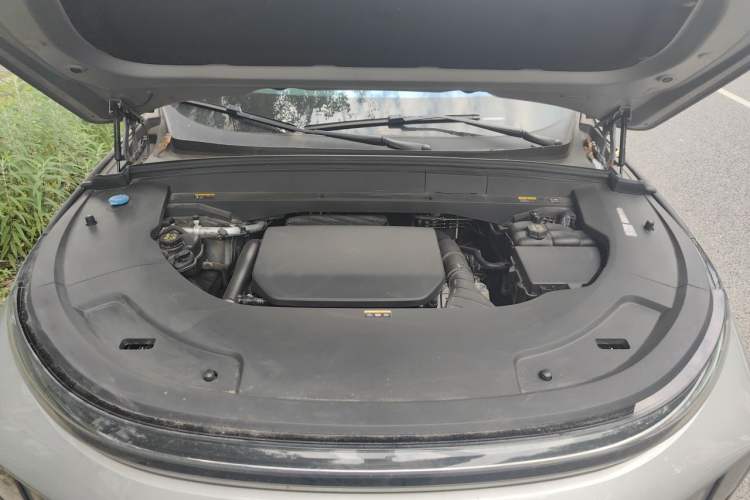 Used Li Auto L7 2023 Pro Model Engine Bay
