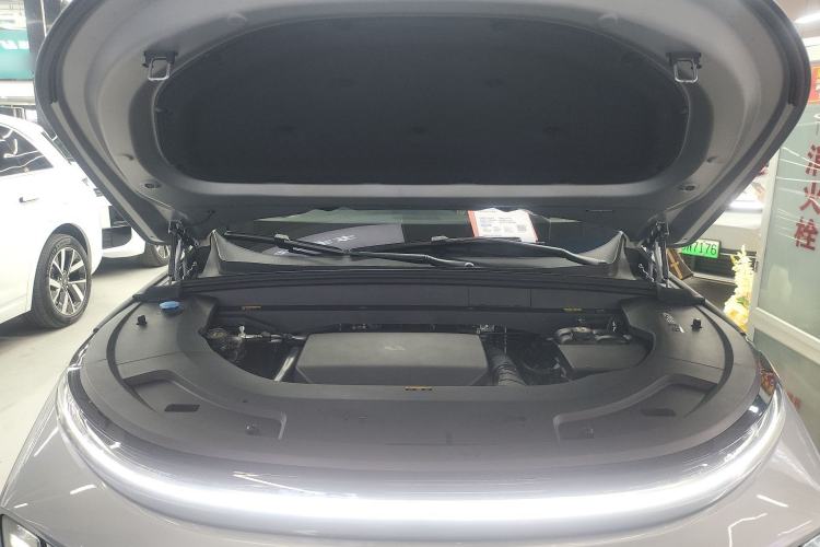 Used Li Auto L7 2023 Pro Model Engine Bay