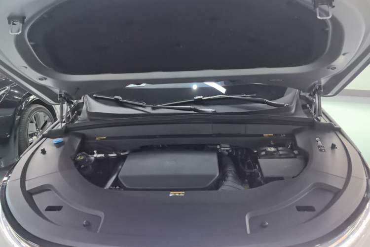 Used Li Auto L7 2023 Air model Engine Bay