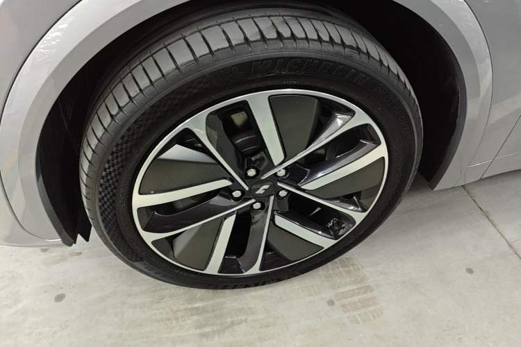 Used Li Auto L7 2023 Air model Exterior 4