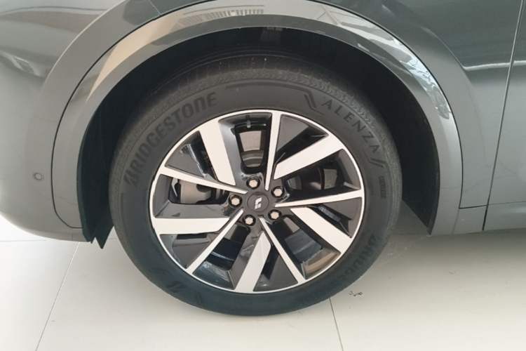 Used Li Auto L7 2023 Air model Exterior 4