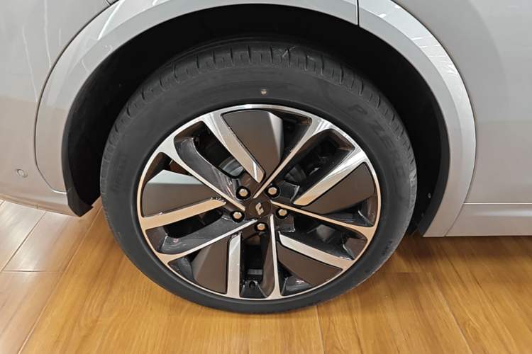 Used Li Auto L7 2023 Pro Model Exterior 5