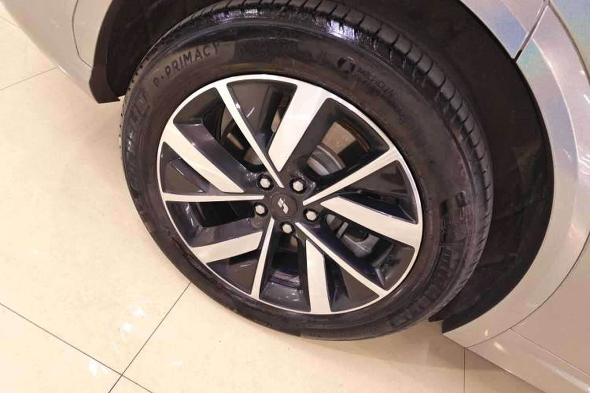 Used Li Auto L7 2023 Pro Model Exterior 5