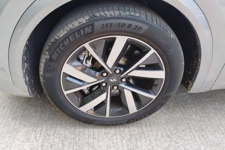Used Li Auto L7 2023 Max model Left Front Wheel Hub