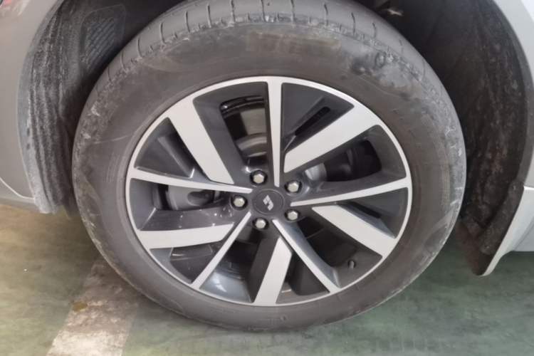 Used Li Auto L7 2023 Pro Model Left Front Wheel Hub
