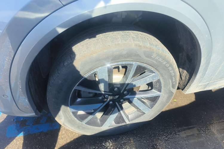 Used Li Auto L7 2023 Pro Model Left Front Wheel Hub
