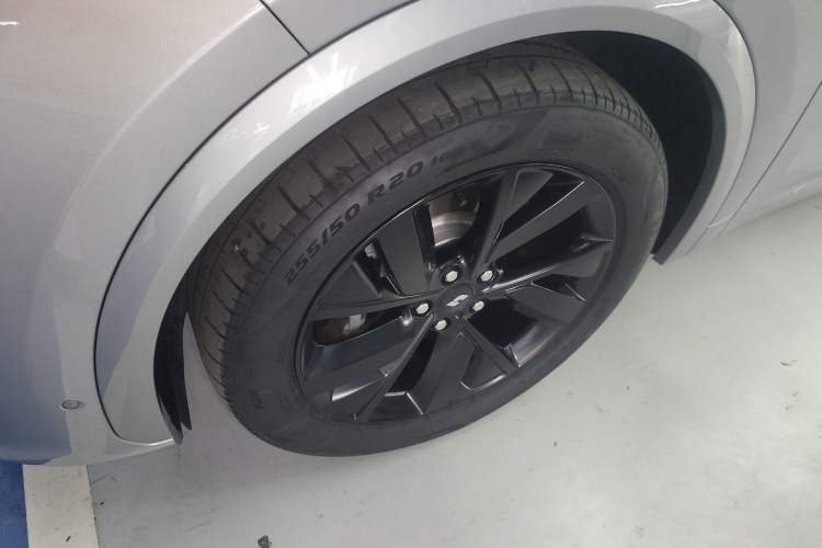 Used Li Auto L7 2023 Pro Model Left Front Wheel Hub