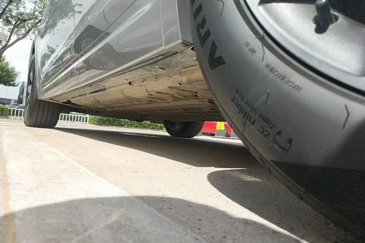 Used Li Auto L7 2023 Pro Model Left Side Sill